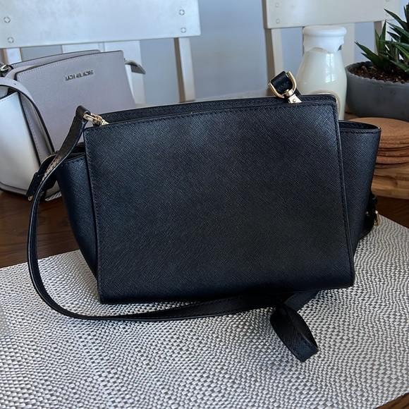 MICHAEL KORS crossbody - Picture 2 of 5